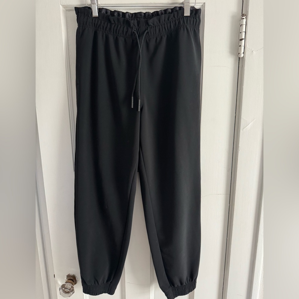Women’s Athleta Black Casual Wear Joggers Size 4